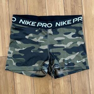 Women’s Nike Pro shorts